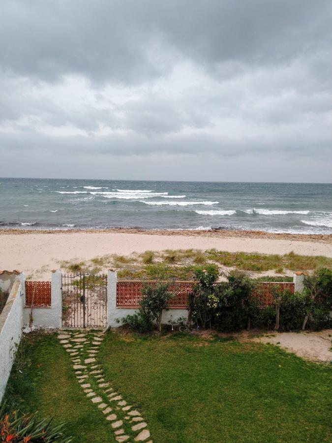 פלומיני די קווארטו In Front Of The Beach - La Terrazza Sul Mare מראה חיצוני תמונה