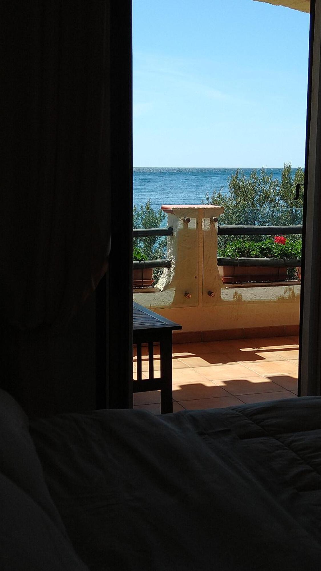 פלומיני די קווארטו In Front Of The Beach - La Terrazza Sul Mare מראה חיצוני תמונה